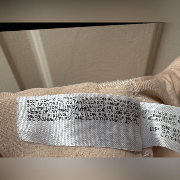 Victoria's Secret Blush Bra - Picture 8 of 8